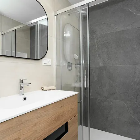 Next To The Sea, 3 Bedrooms, San Pedro * מארבלה